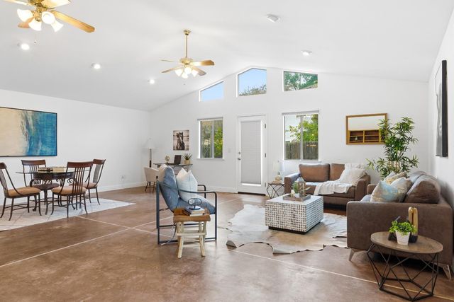 605 Sandpiper Cir, Lodi, CA 95240