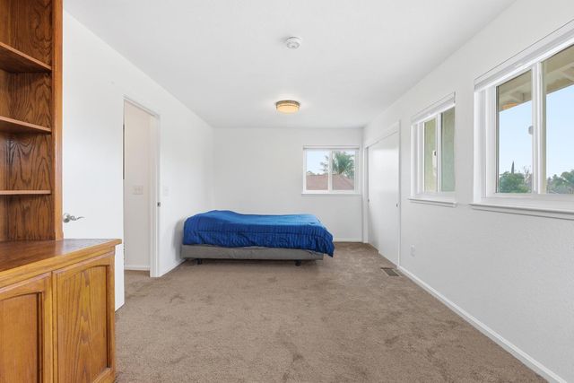 605 Sandpiper Cir, Lodi, CA 95240