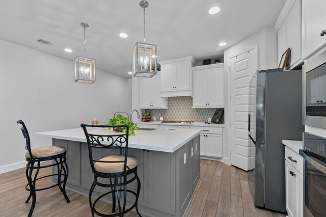 282 Sky Top Drive, Montgomery, TX 77316