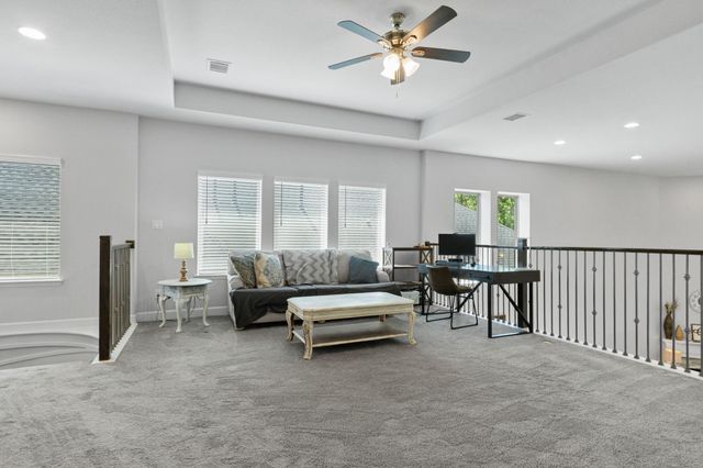 282 Sky Top Drive, Montgomery, TX 77316