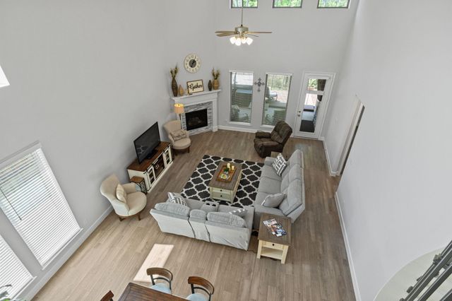 282 Sky Top Drive, Montgomery, TX 77316