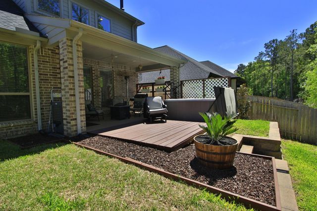 282 Sky Top Drive, Montgomery, TX 77316