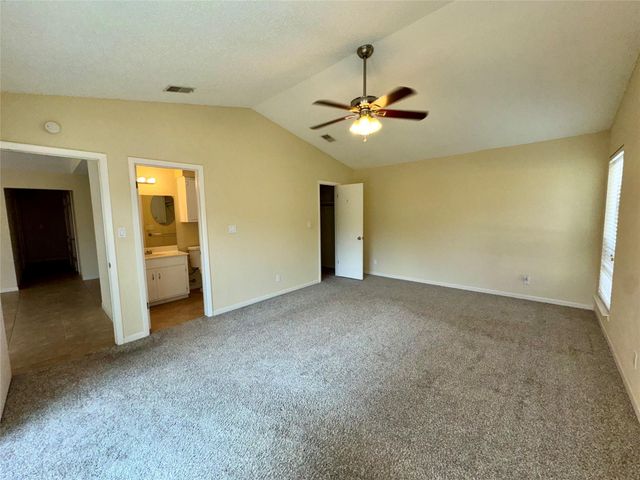 223 Stowaway CV B, Lakeway, TX 78734