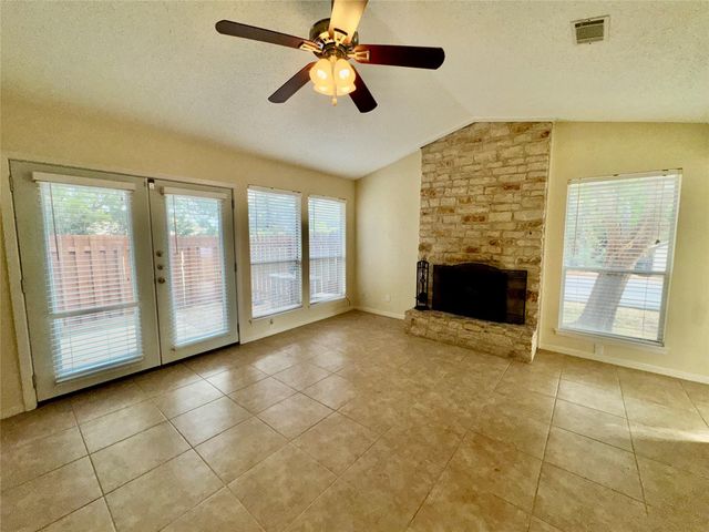 223 Stowaway CV B, Lakeway, TX 78734