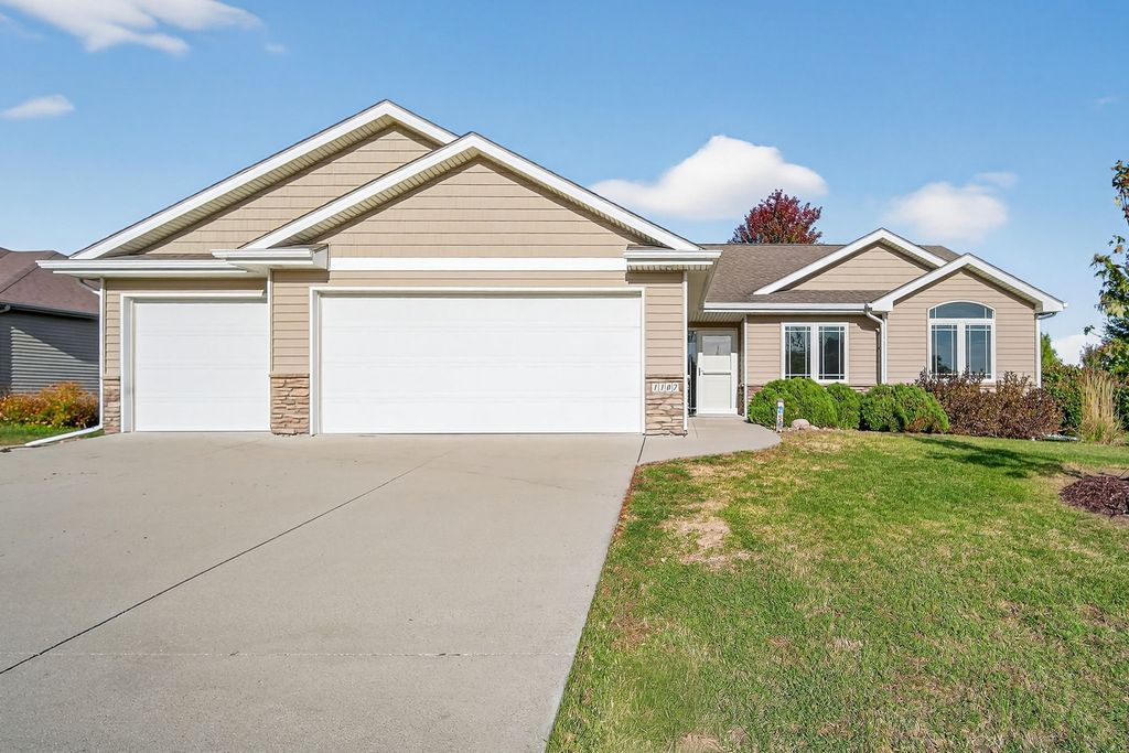 1107 NE Williamsburg Drive, Ankeny, IA 50021