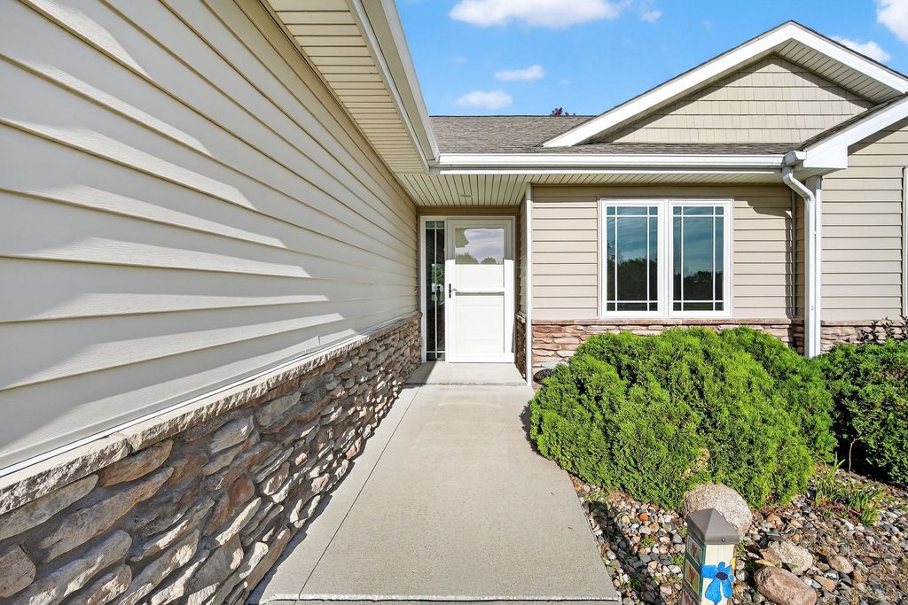 1107 NE Williamsburg Drive, Ankeny, IA 50021