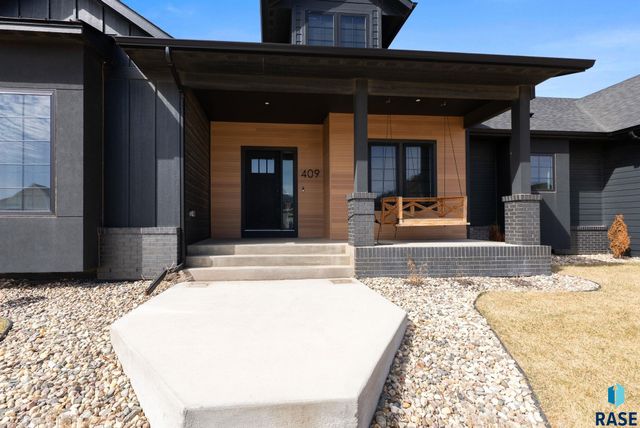 409 N Piper Dr Drive, Sioux Falls, SD 57110