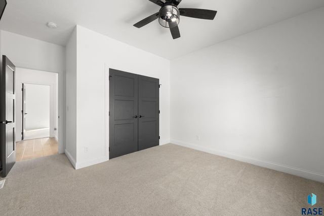 409 N Piper Dr Drive, Sioux Falls, SD 57110