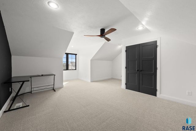 409 N Piper Dr Drive, Sioux Falls, SD 57110