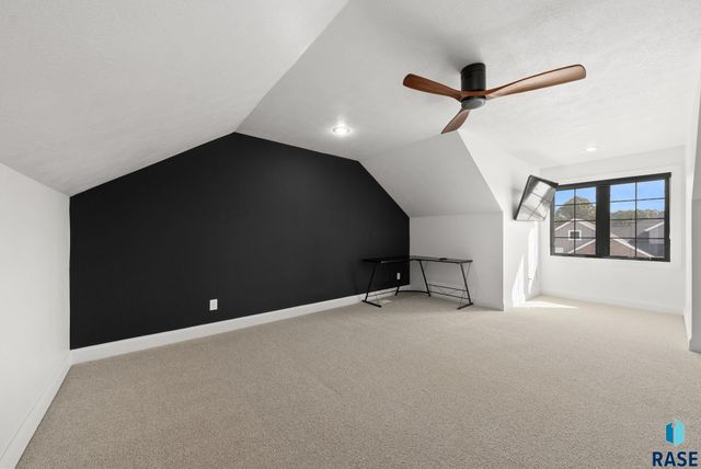 409 N Piper Dr Drive, Sioux Falls, SD 57110