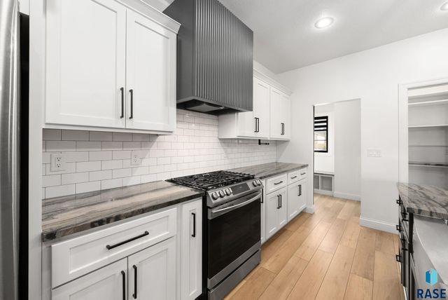 409 N Piper Dr Drive, Sioux Falls, SD 57110