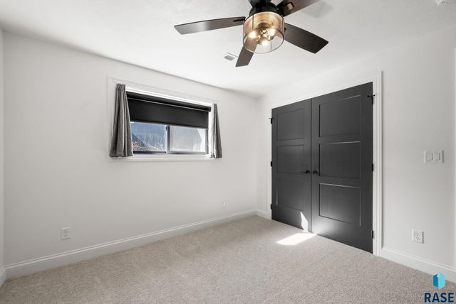 409 N Piper Dr Drive, Sioux Falls, SD 57110