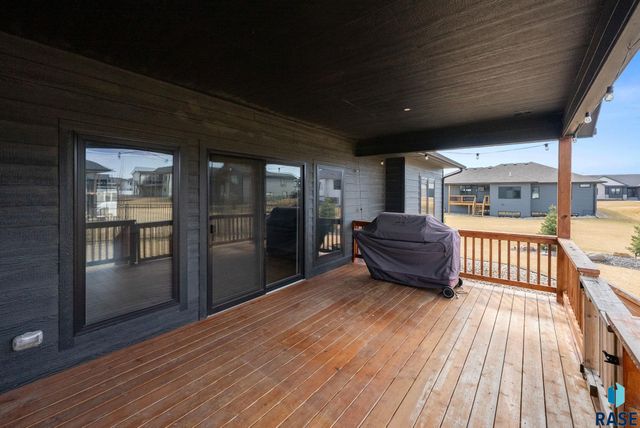 409 N Piper Dr Drive, Sioux Falls, SD 57110