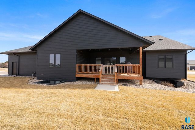 409 N Piper Dr Drive, Sioux Falls, SD 57110