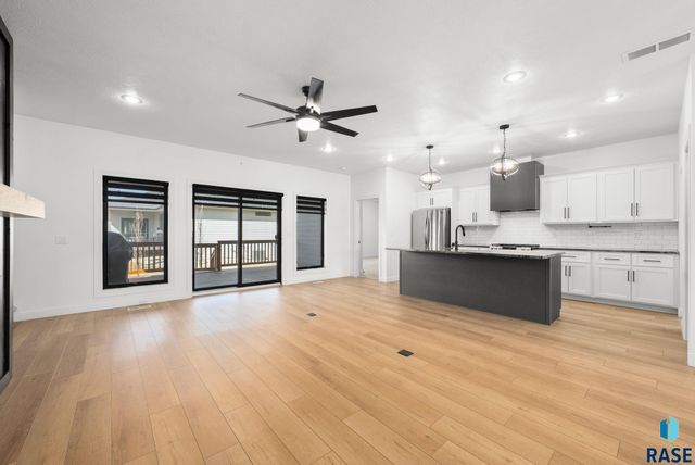 409 N Piper Dr Drive, Sioux Falls, SD 57110