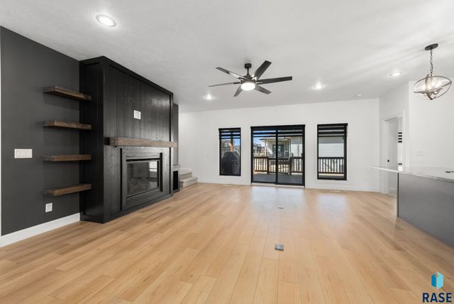 409 N Piper Dr Drive, Sioux Falls, SD 57110