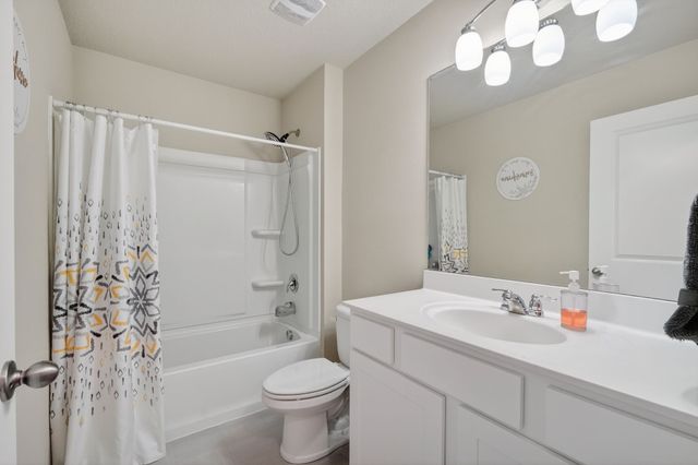 904 Cove Street SE, Bondurant, IA 50035