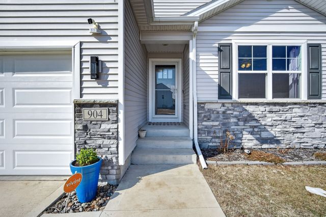 904 Cove Street SE, Bondurant, IA 50035