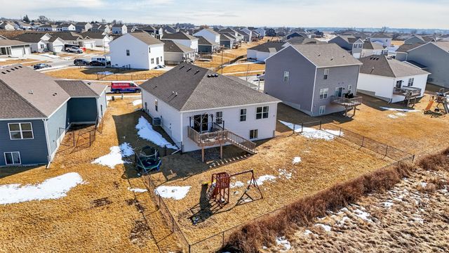 904 Cove Street SE, Bondurant, IA 50035