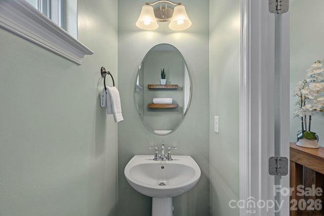 3719 Dolly Madison Road, Charlotte, NC 28208