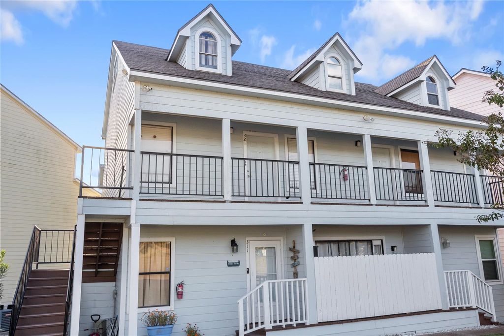 445 Carolcrest Lane 321, Livingston, TX 77351