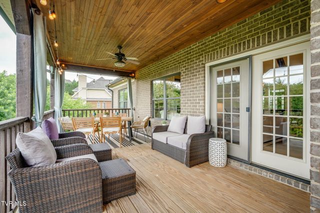 121 Sunset Ridge Boulevard, Johnson City, TN 37615