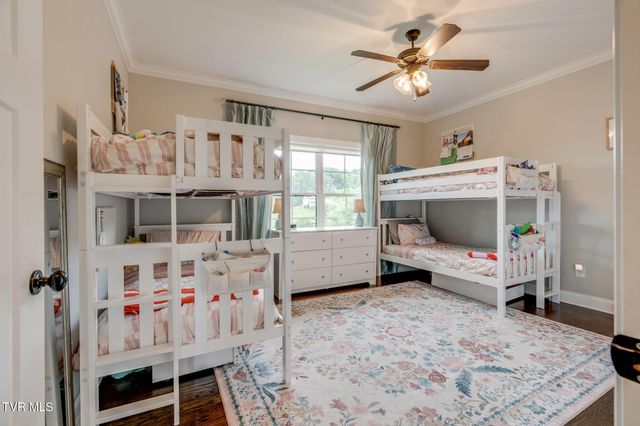 121 Sunset Ridge Boulevard, Johnson City, TN 37615