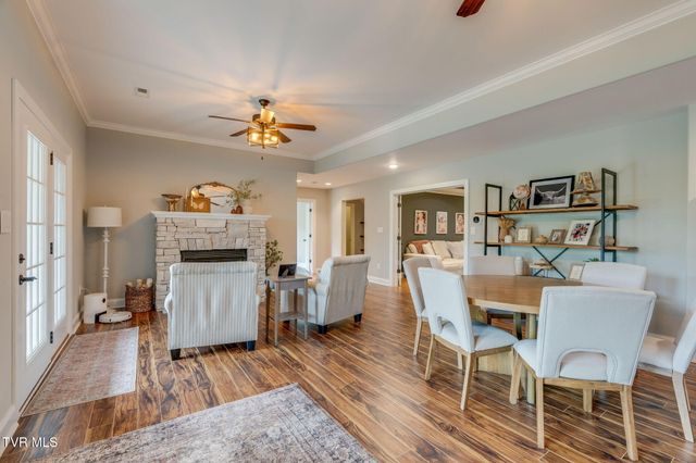 121 Sunset Ridge Boulevard, Johnson City, TN 37615