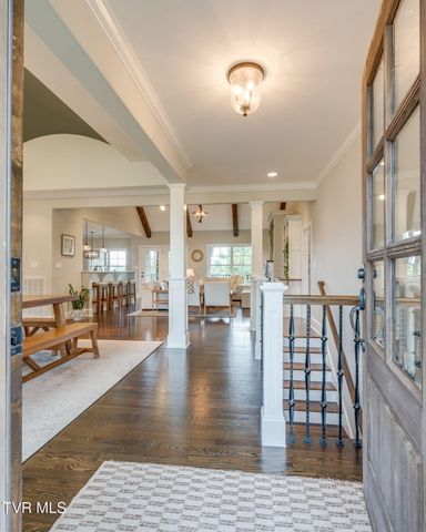 121 Sunset Ridge Boulevard, Johnson City, TN 37615
