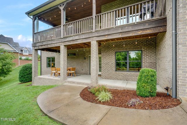 121 Sunset Ridge Boulevard, Johnson City, TN 37615