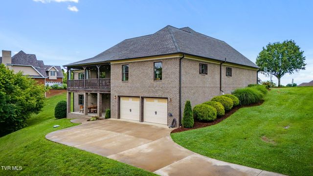121 Sunset Ridge Boulevard, Johnson City, TN 37615