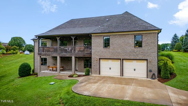 121 Sunset Ridge Boulevard, Johnson City, TN 37615
