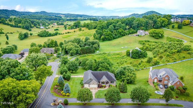 121 Sunset Ridge Boulevard, Johnson City, TN 37615
