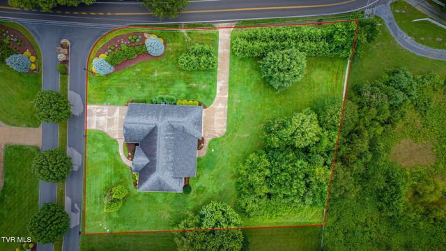 121 Sunset Ridge Boulevard, Johnson City, TN 37615