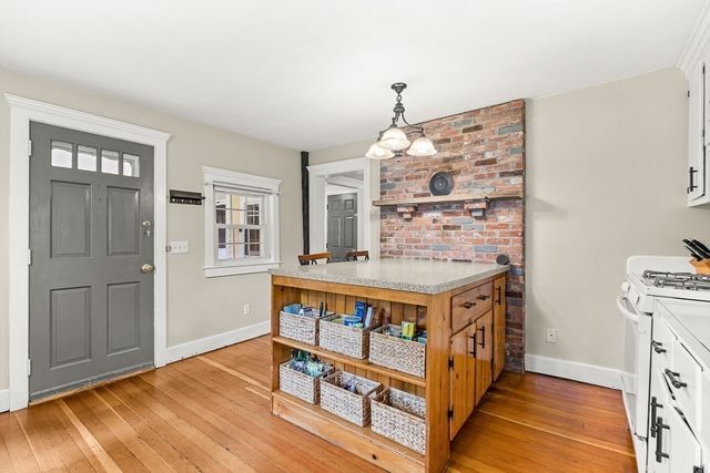 8 Moore Road, Westford, MA 01886