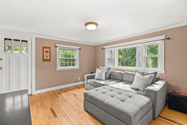 8 Moore Road, Westford, MA 01886