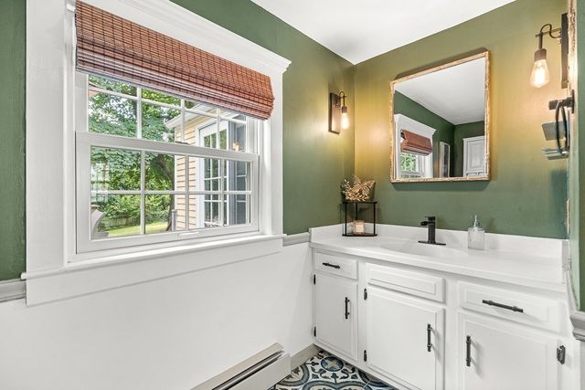 8 Moore Road, Westford, MA 01886