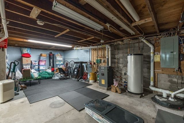 8 Moore Road, Westford, MA 01886