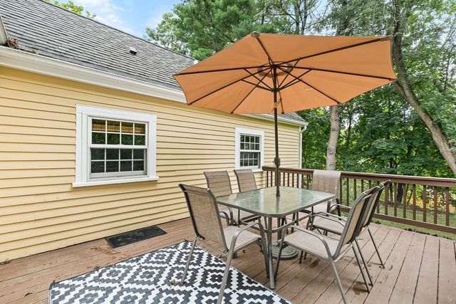 8 Moore Road, Westford, MA 01886