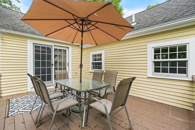 8 Moore Road, Westford, MA 01886