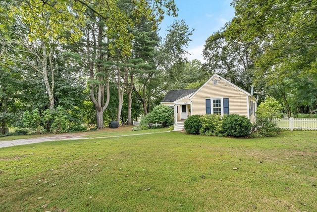8 Moore Road, Westford, MA 01886
