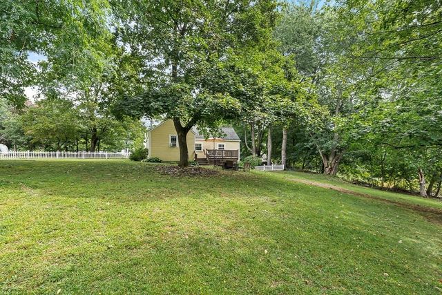 8 Moore Road, Westford, MA 01886