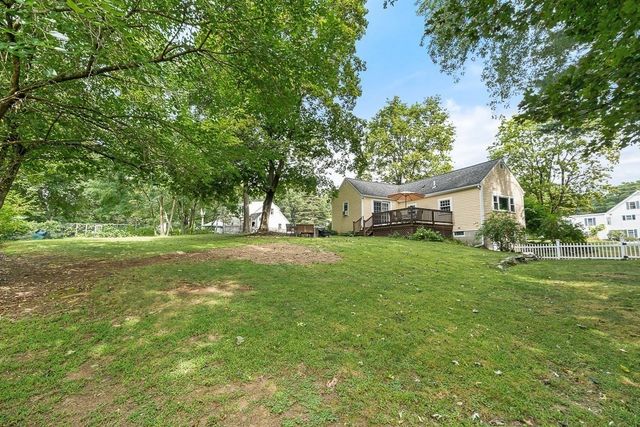 8 Moore Road, Westford, MA 01886