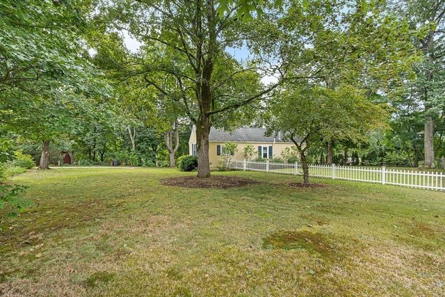 8 Moore Road, Westford, MA 01886