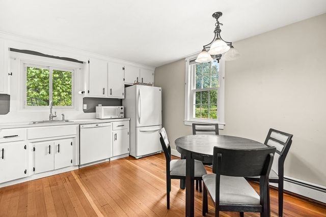 8 Moore Road, Westford, MA 01886