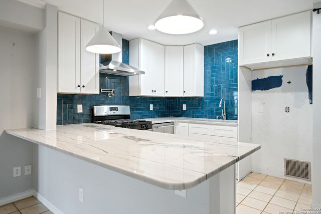 940 HAYSELTON AVE, New Braunfels, TX 78130