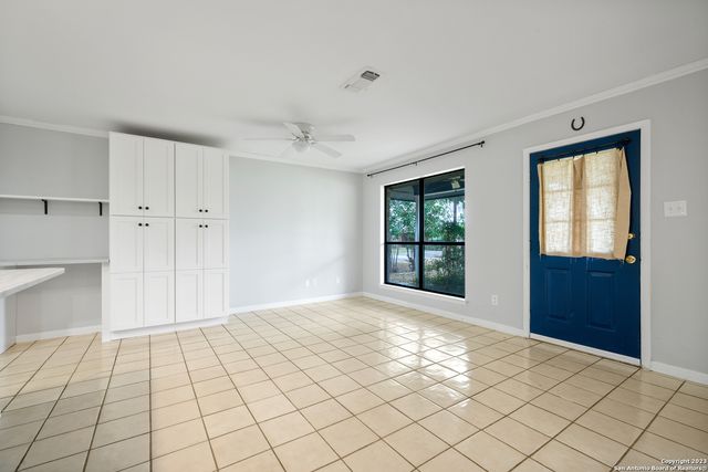 940 HAYSELTON AVE, New Braunfels, TX 78130