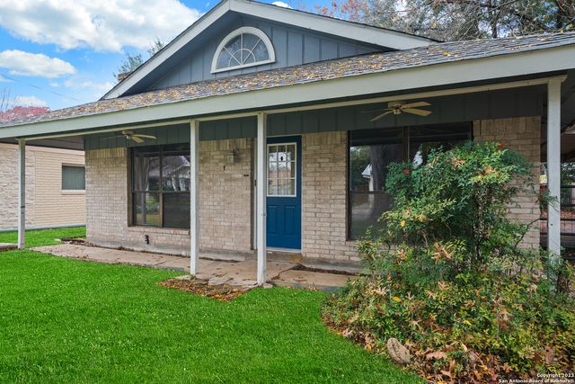 940 HAYSELTON AVE, New Braunfels, TX 78130