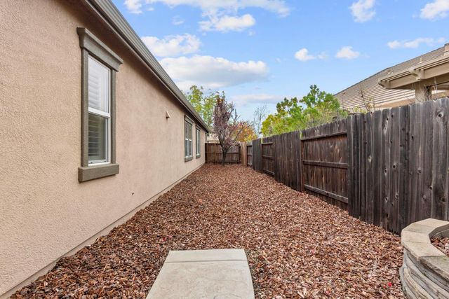 2144 Penstone Loop, Roseville, CA 95747