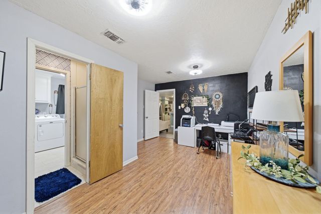 1814 Crooked Creek Lane, Pearland, TX 77581